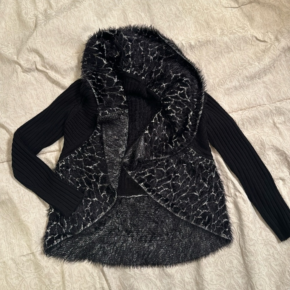 SIONI mixed texture black cardigan, size S/M